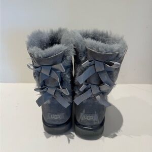UGG Australia Bailey Bow II Women's Gray Winter Boots Size 8